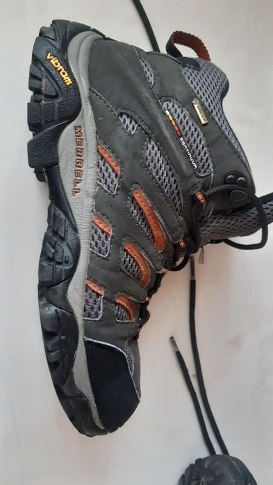 Продам ботинки merrell.