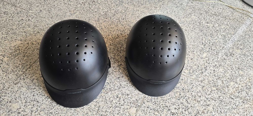 2 capacetes de equitação pretos S  e M