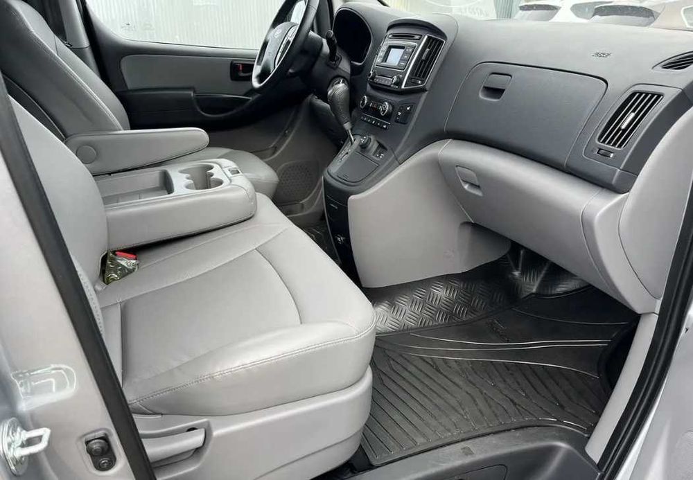 Hyundai Grand Starex  2020