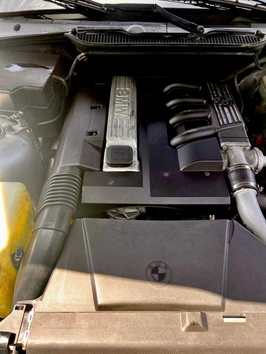 BMW 318TDS compact