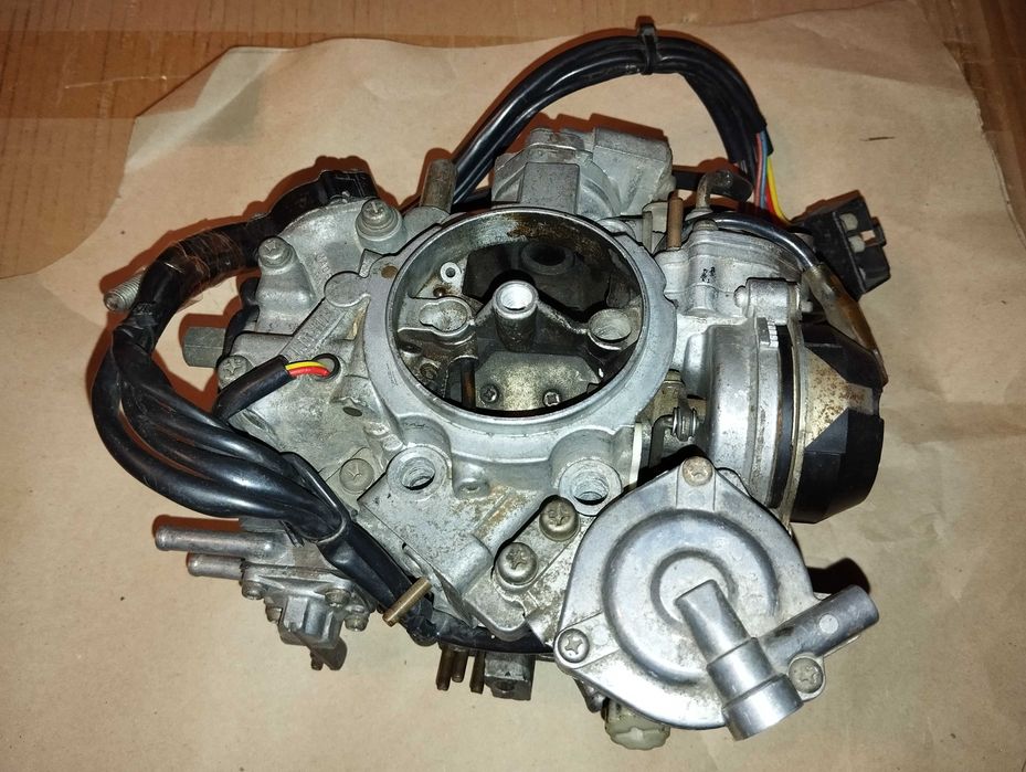 карбюраторы митсубиси кольт лансер, есть два Запаска