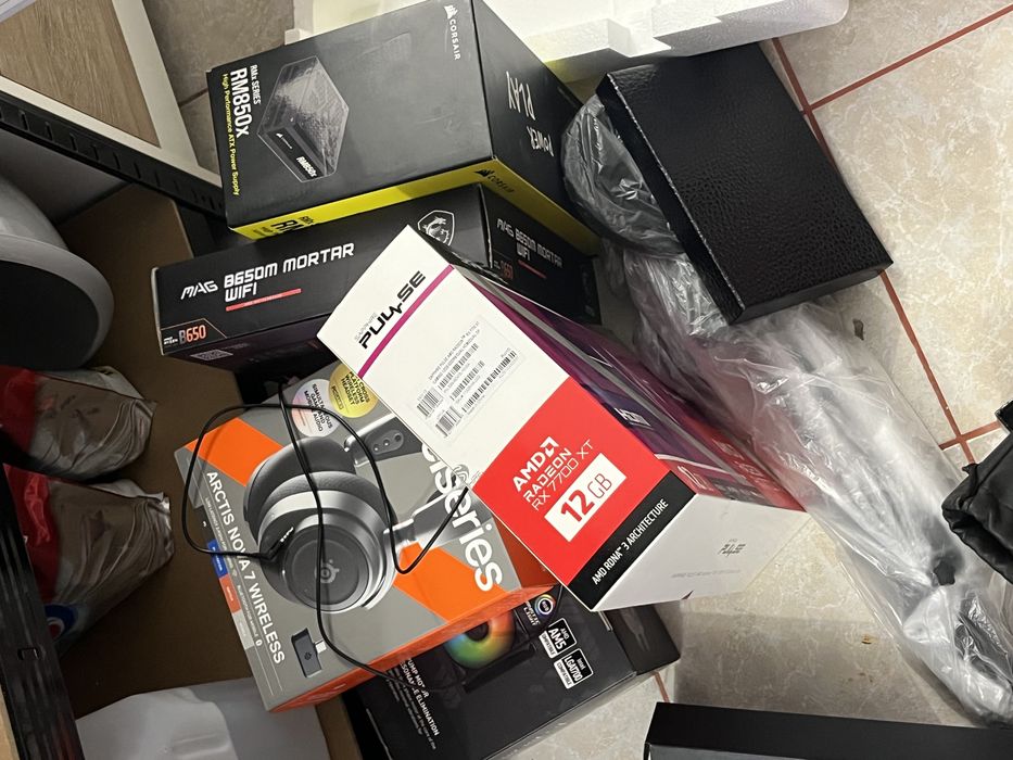 Komputer  Ryzen 5 7600X, RX 7700 XT, 32GB DDR5