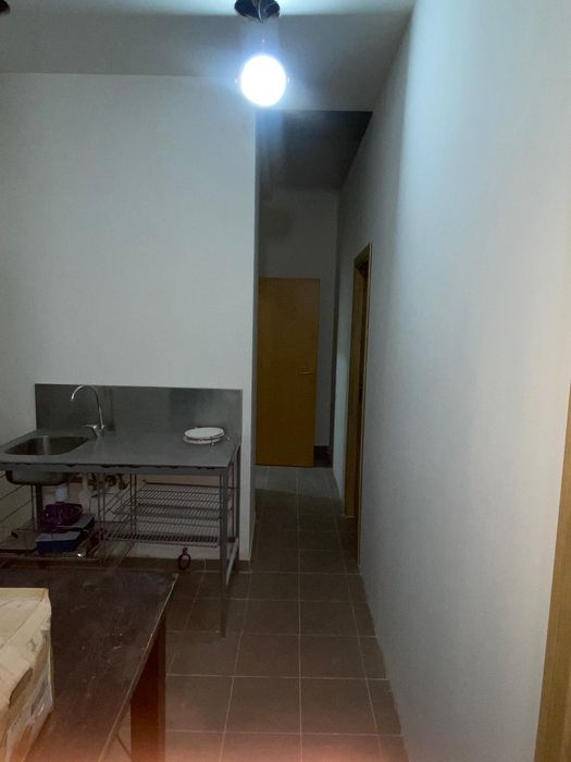 Aluga-se Armazem/Escritorio