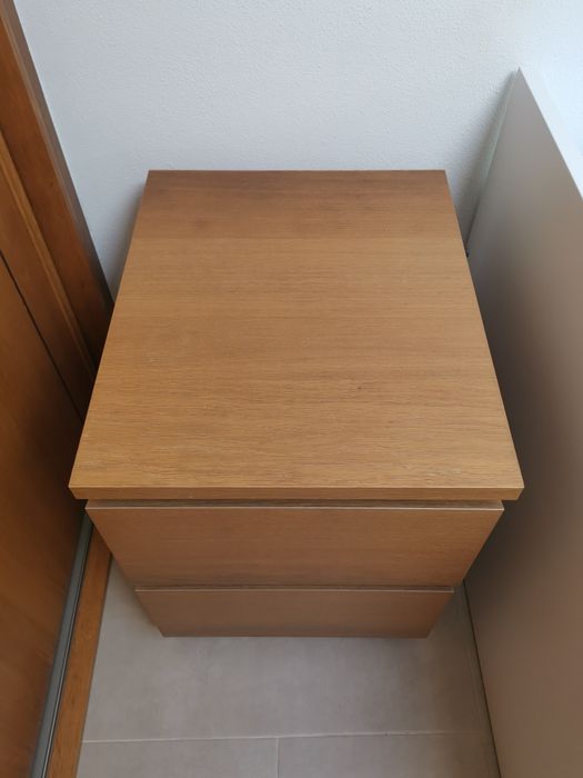 Vendo 2 Cómodas e 2 Mesinhas de cabeceira