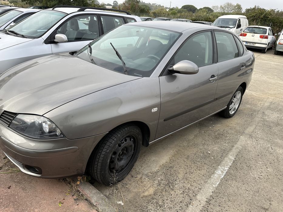 Seat Cordoba 2003 Gasolina para Peças