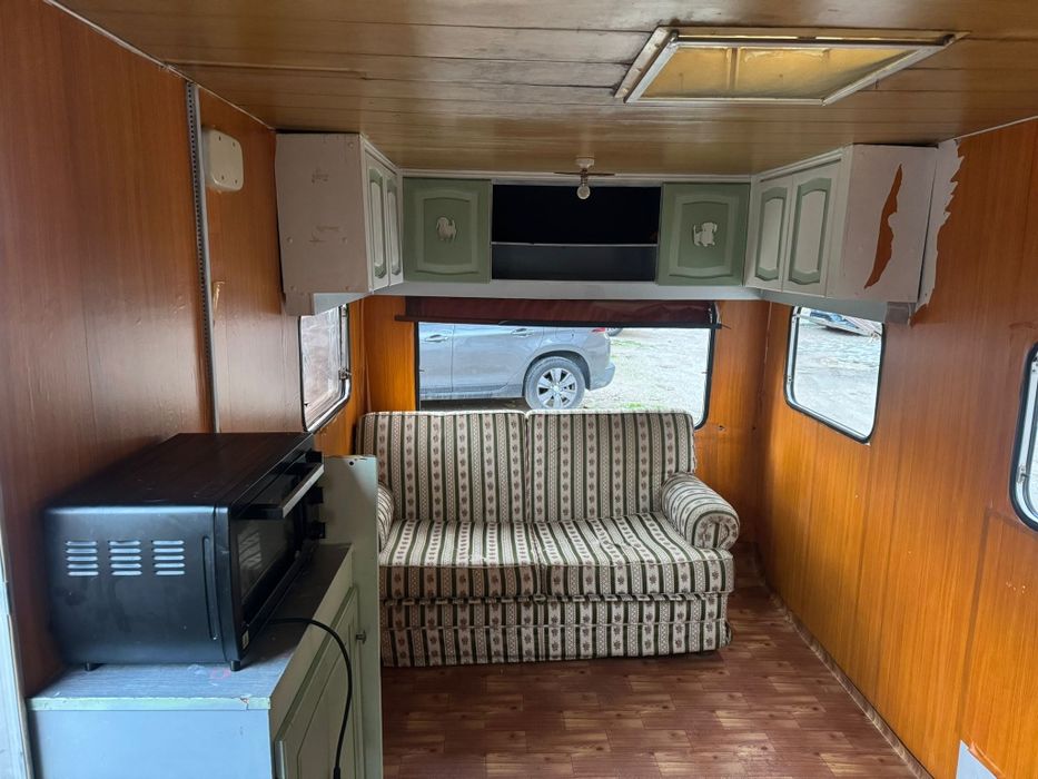 Vendo caravana com documentos