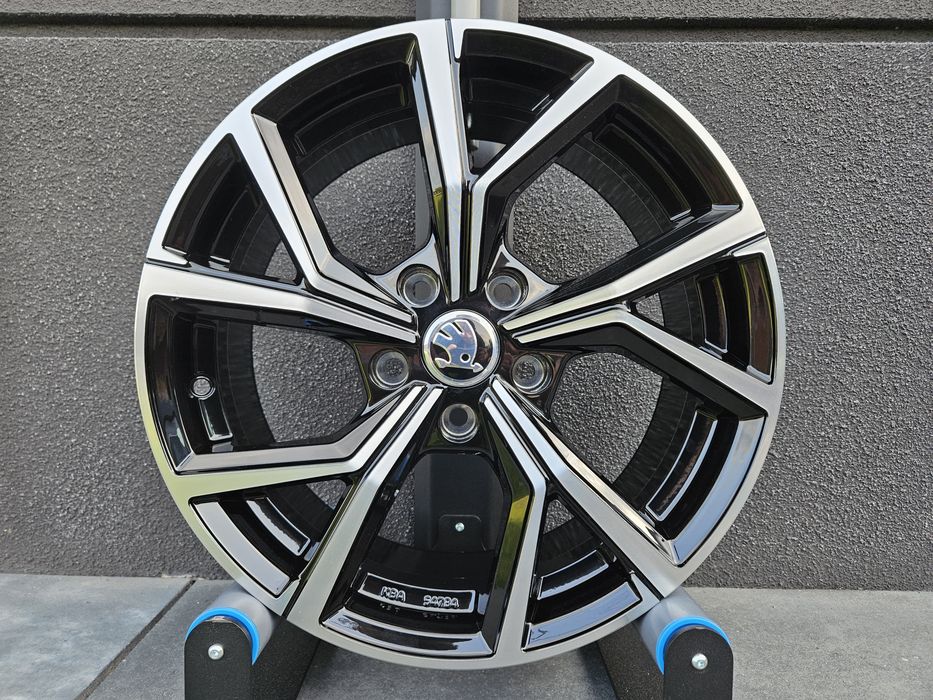 Skoda Kamiq 16 " Nowe 5x100 Škoda Scala Felgi Czarne Poler Alufelgi