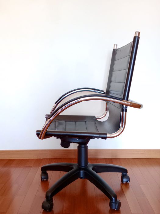 Cadeira elevatória, giratória de secretária escritório • recuperar