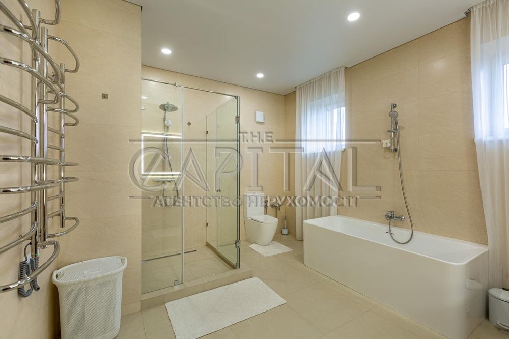 Оренда повністю автономного будинку в Підгірцях