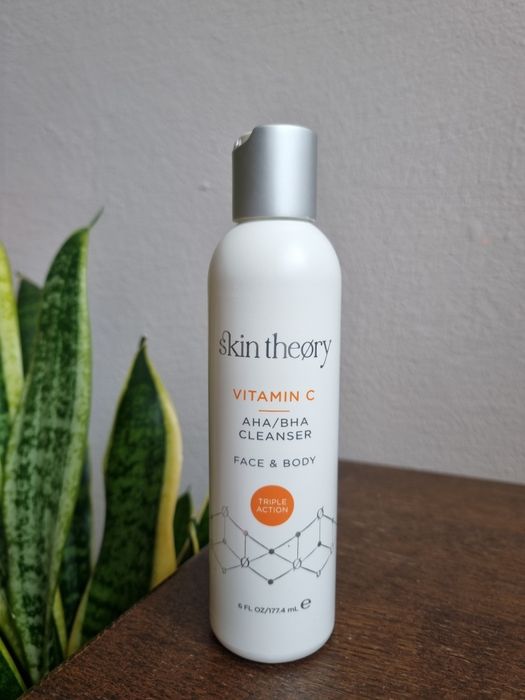 Krem oczyszczający Skin Theory z witaminą C do twarzy i ciała nowy