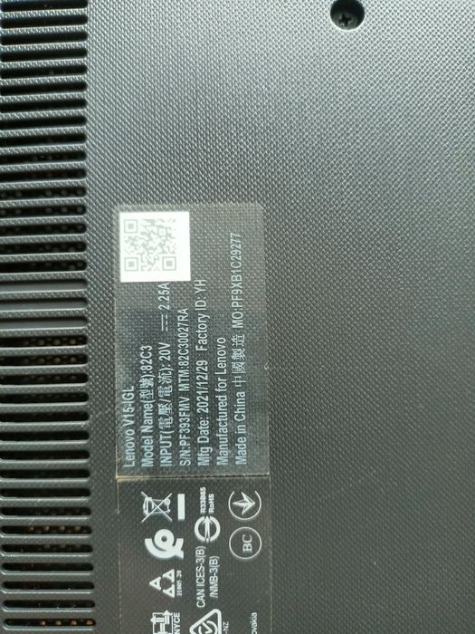 Ноутбук Lenovo v15
