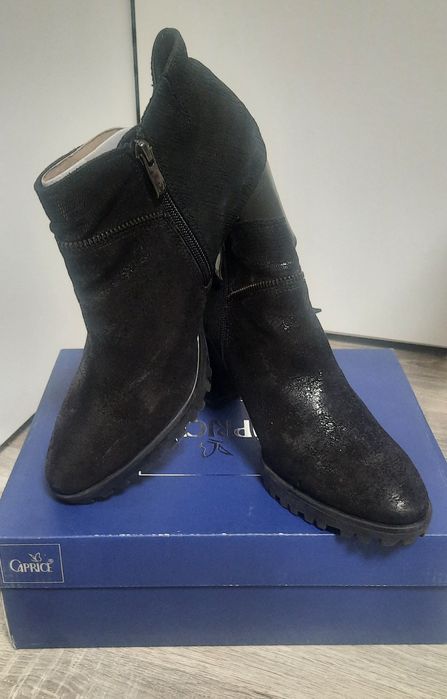 CAPRICE botki zamszowe r. 40