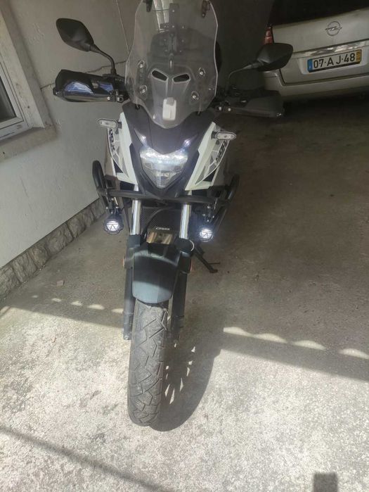 Honda CB 500X de 2020 com 5860km