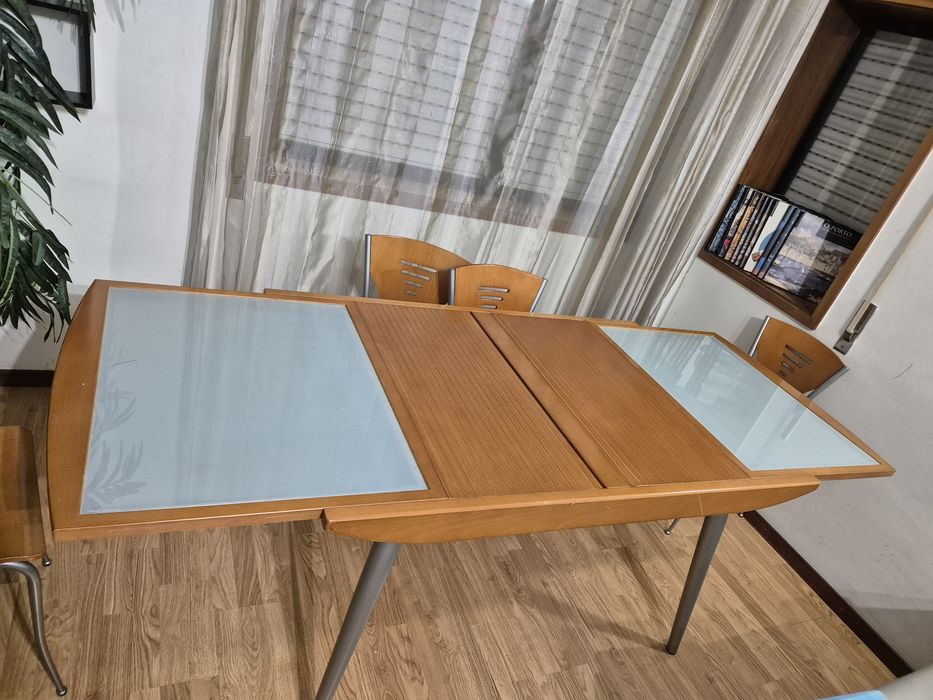 Mesa para sala ou cozinha