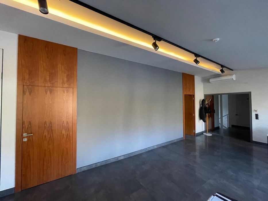 **OGŁOSZENIE: Wynajem przestrzeni  Biurowej I MAGAZYNOWEJ**