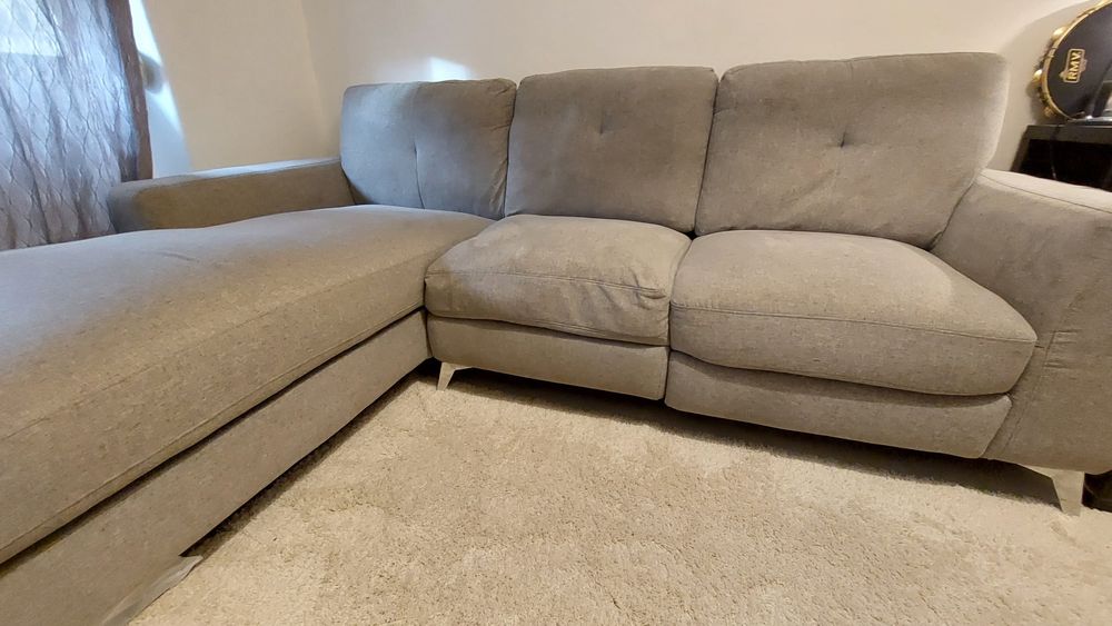 Sofá chaise longue Conforama