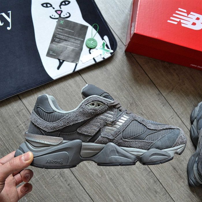 Мужские кроссовки New Balance 9060 'Dark Grey' Размеры 40-44