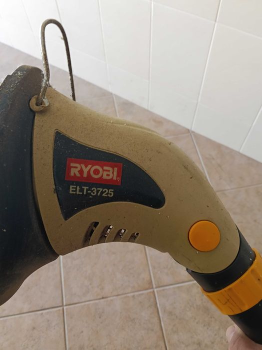 aparador de relva Ryobi