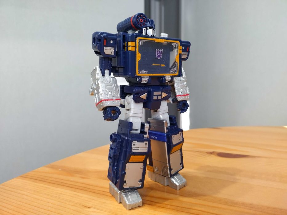 Трансформеры Hasbro Soundvawe, Ravage и Laserbeak (Generations)