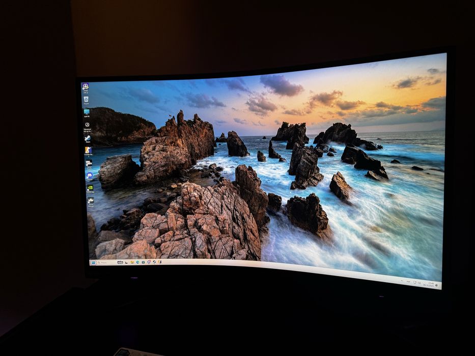 Odyssey G7 27 240hz 2k