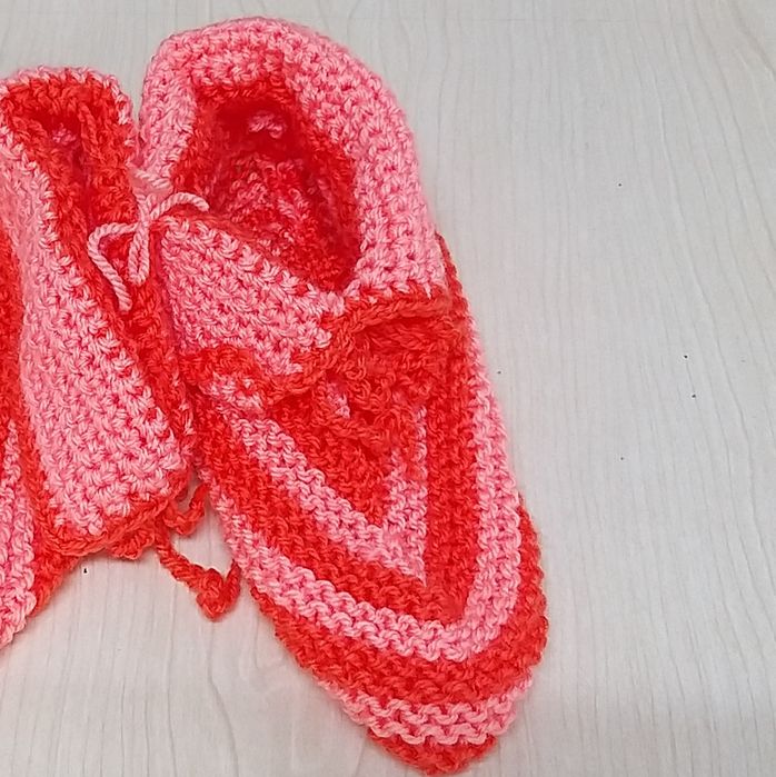 Botinhas em lã para aquecer os pés.