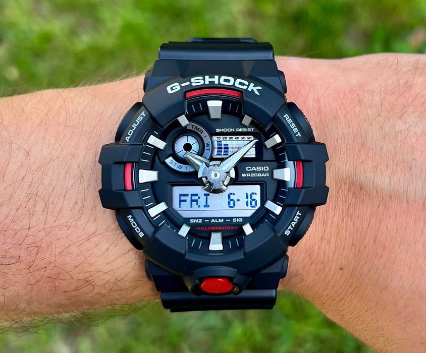 Годинник протиударний Casio G-Shock GA-700-1A новий оригінал