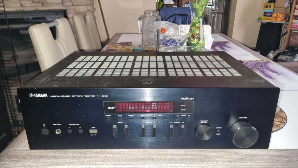 Ampituner Yamaha R-N402D DAB+ FM WiFi USB Bluetooth Optical Caoxial
