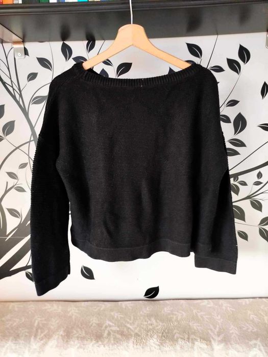 Szeroki sweter pleciony