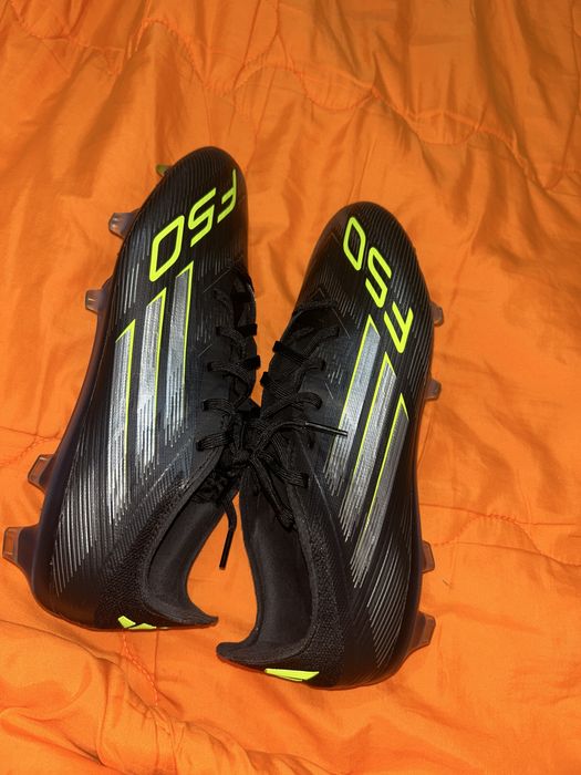 Chuteira Adidas F50