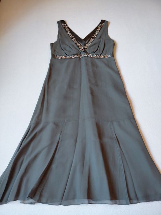 Vestido de festa em seda elegante