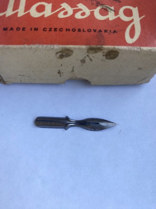 Пірʼя каліграфічні чехословацькі Massag