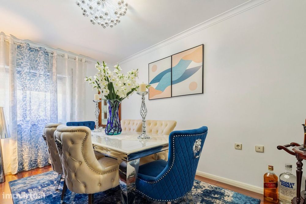 Paivas / Amora - Apartamento T3 Com Garagem