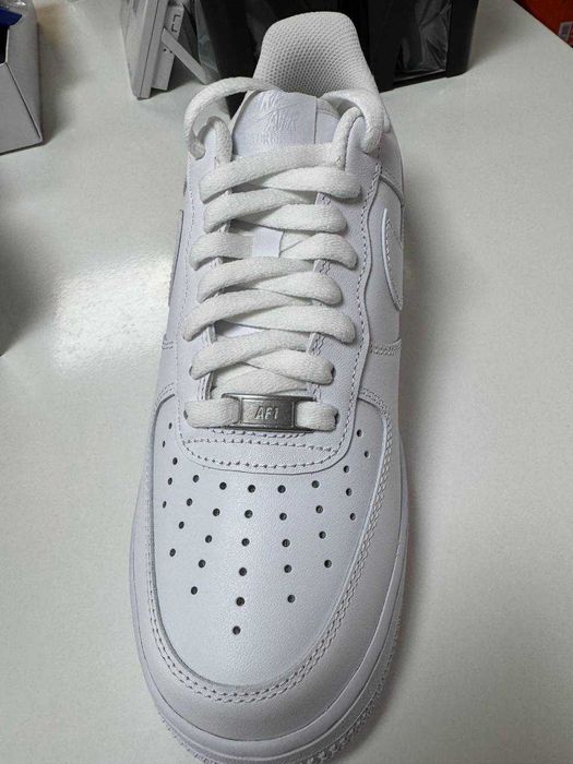 Оригінальні кросівки Nike Air Force 1 Low 07 White CW2288‑111 нові
