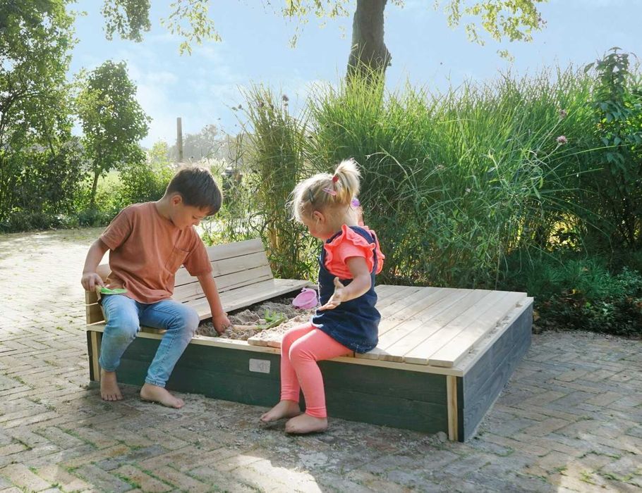 EXIT Дерев'яні пісочниці, столики, будиночки з кипарису, Нідерланди