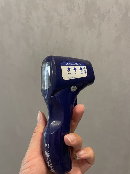 Термометр франция для ищмерения темп. Тела, жидкости, воздуха