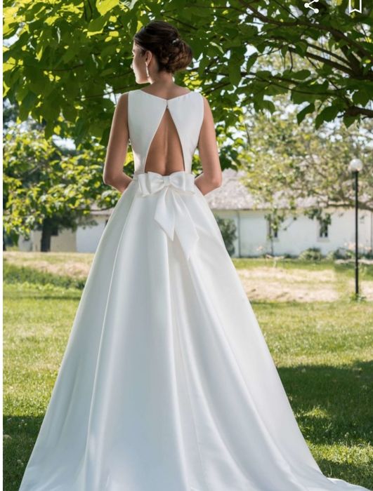 Suknia ślubna MS Moda z kokardą model Ada mikado satynowa gładka