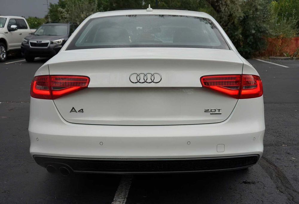 Audi A4 2.0T Quattro Premium Plus      2014