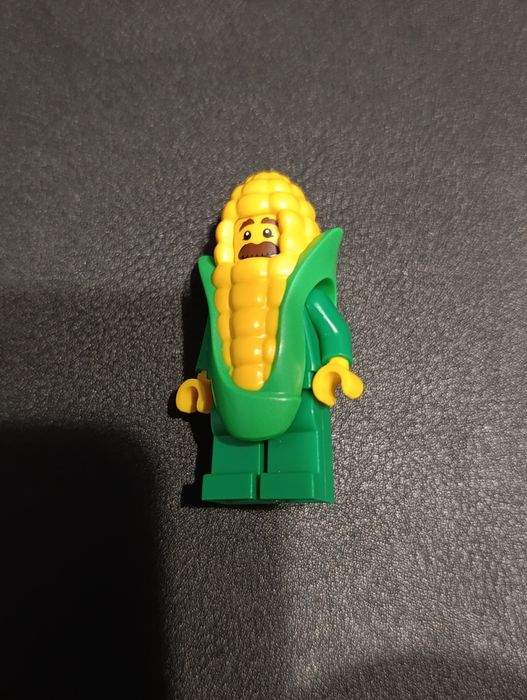 Lego 71018 Lego Corn On The Cob Man Toytoy LEGO 71018 Series 17