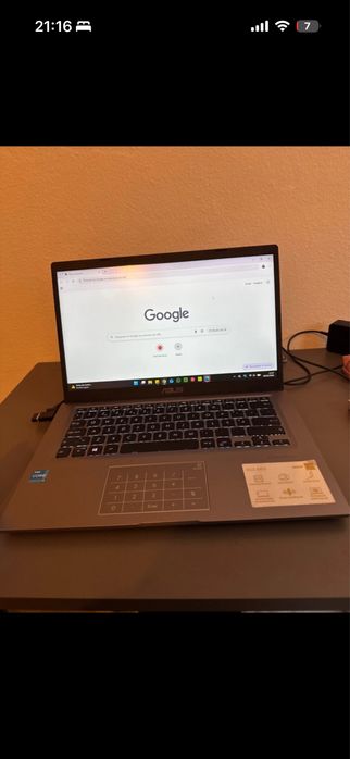 Asus Laptop c/ rato e carregador