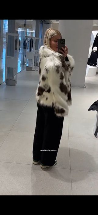 Шуба Zara з тваринним принтом