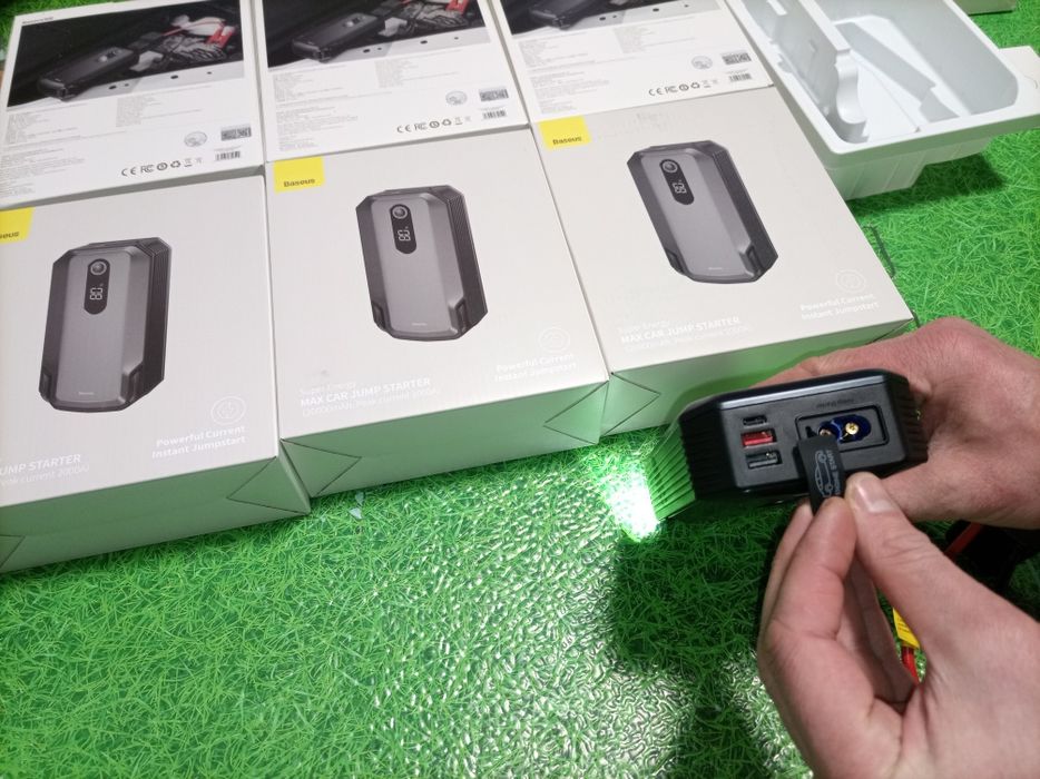 Бустер BASEUS 20 000