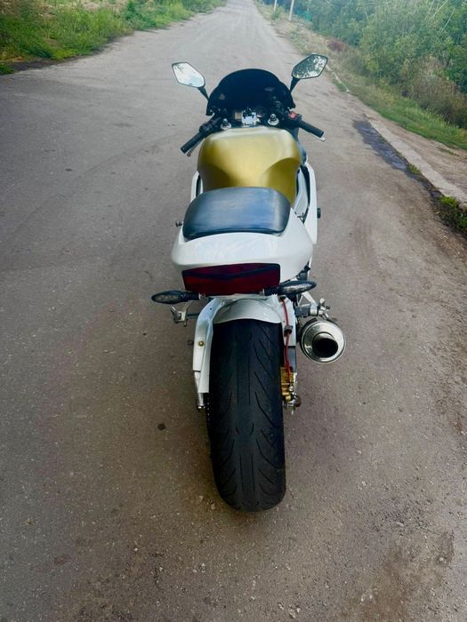 Продам спортбайк Honda CBR929RR