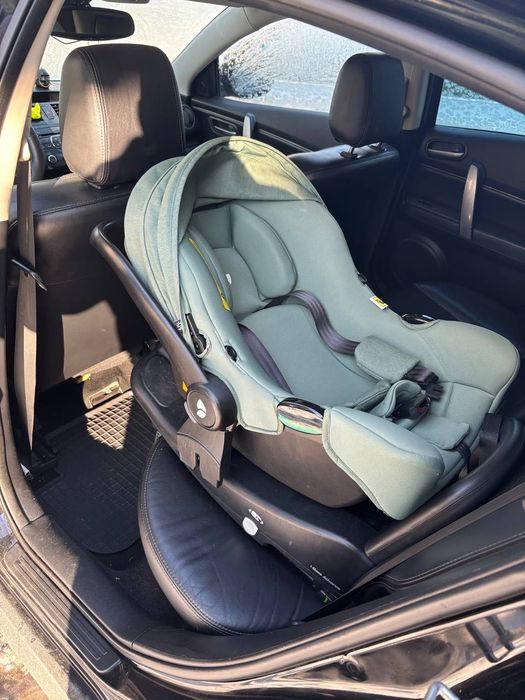 Fotelik samochodowy + baza