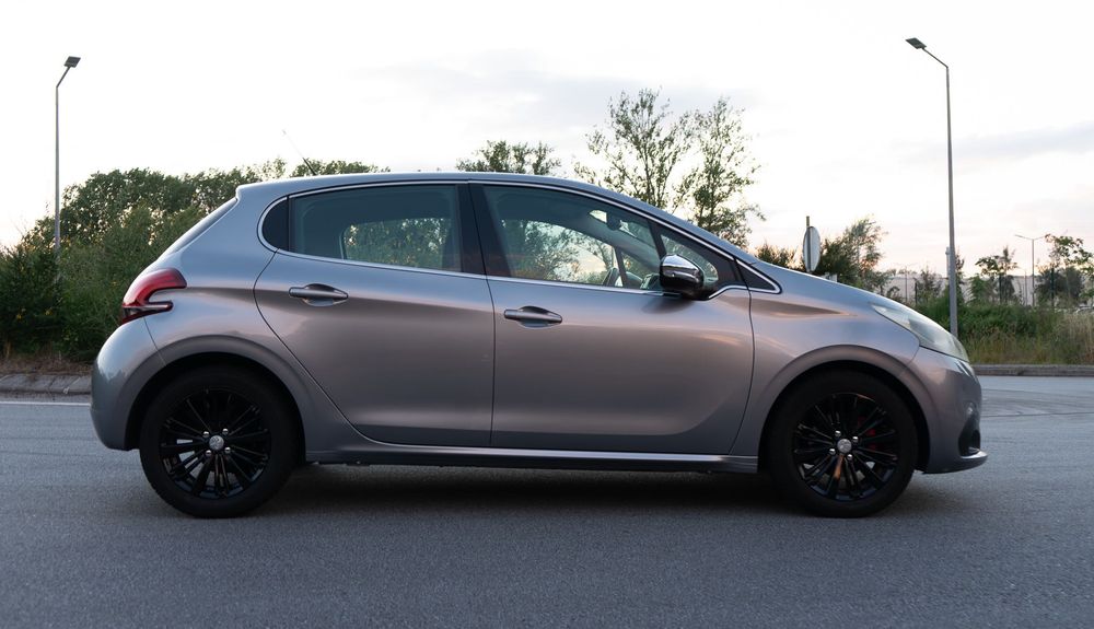 Peugeot 208 1.2 Allure – Económico, Bem Equipado e Estimado (2019)