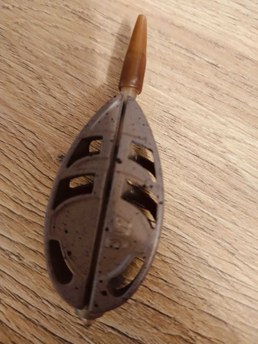 Podajnik method feeder 40g