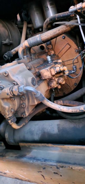 koparka Liebherr 902 litronic części pompa silnik most koła