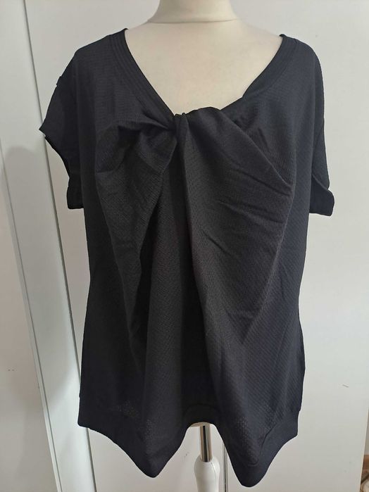 Bluzka z ozdobnymi marszczeniami