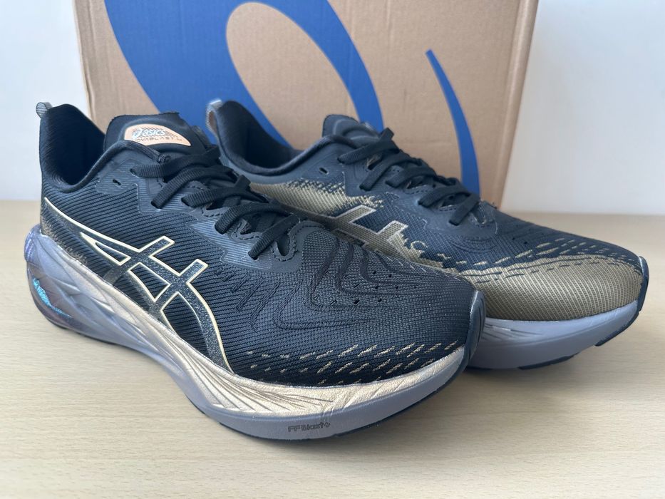 Кросівки Asics Novablast 4, Розмір 41,5/42,5/43,5/44/45!