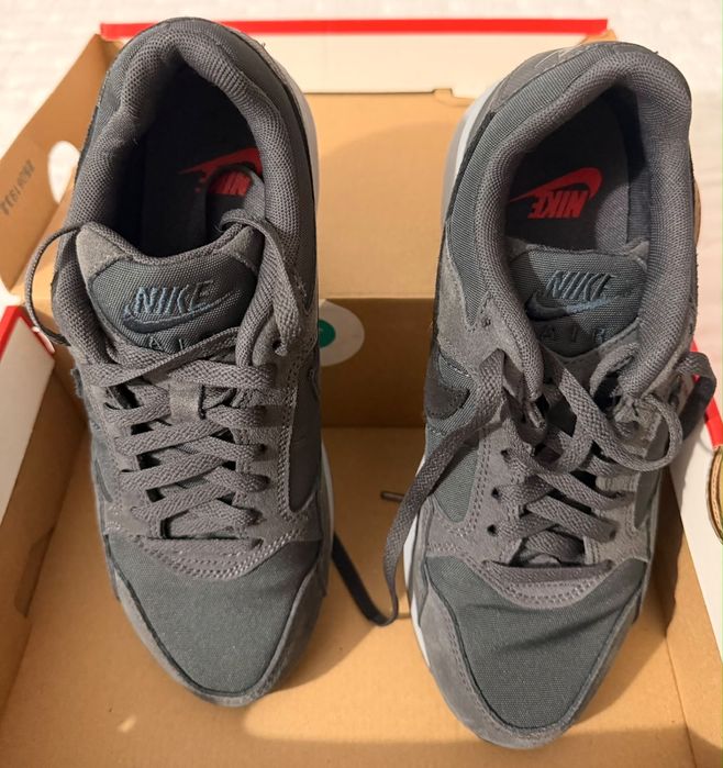 Ténis novos  NIKE AIR