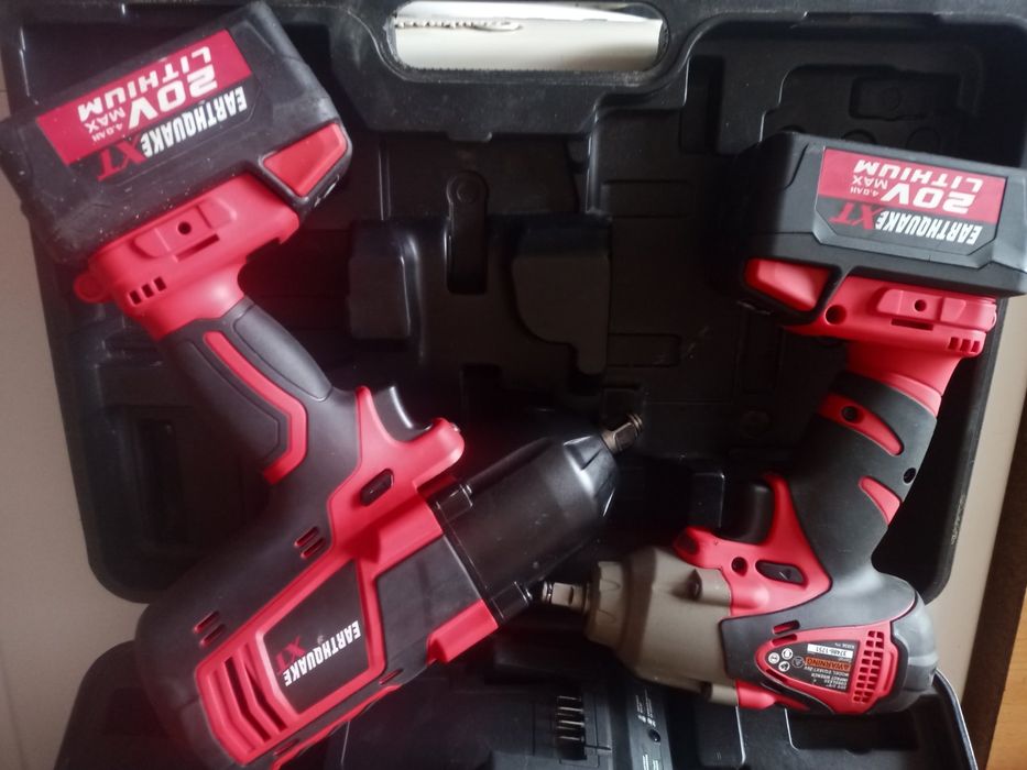 Акумуляторний гайковерт Earthquake XT 20v Impact1/2  EQ38XT 20 3/8